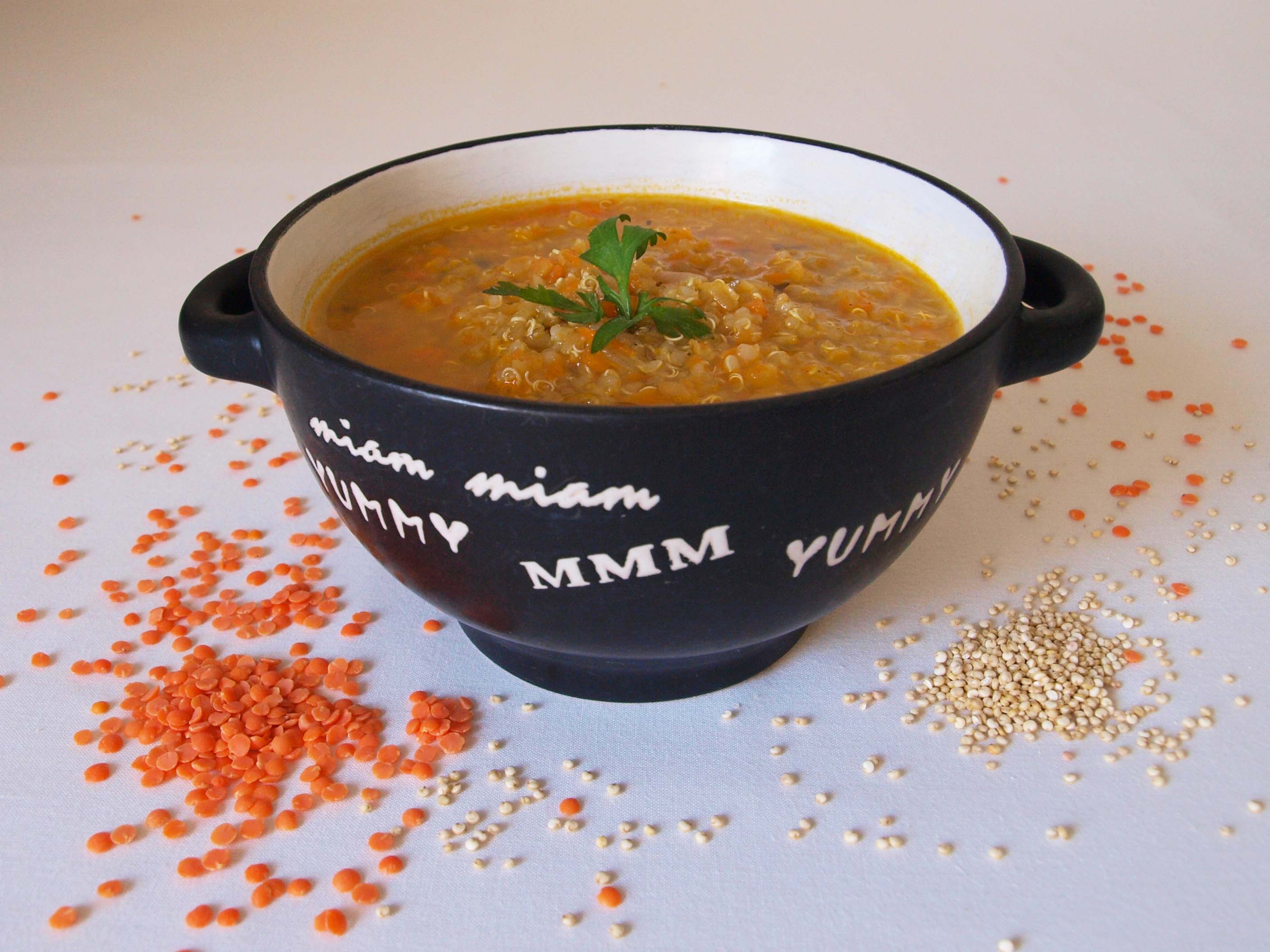 Receta vegana de sopa de quinoa y lentejas